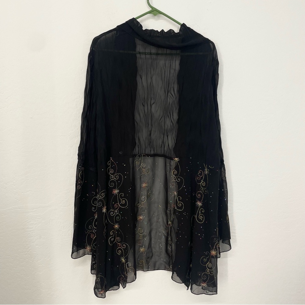 Chic Black Embroidered Sheer Kimono - Picture 10 of 11